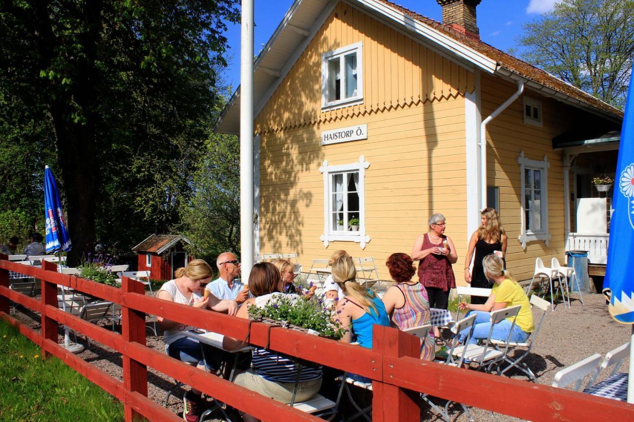 Hajstorp Slusscafe & Vandrarhem Töreboda Exterior foto